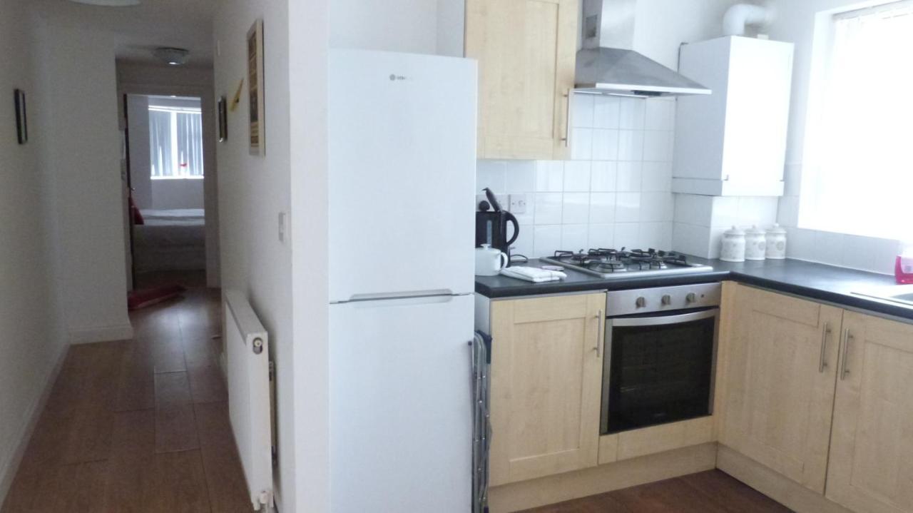 อพาร์ตเมนต์ 3 ห้องนอน 1 ห้องน้ำส่วนตัว ขนาด 1000 ตร.ม. – วัตฟอร์ด Apartment ภายนอก รูปภาพ